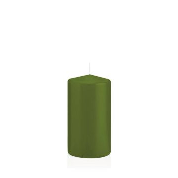 Bougie pilier MAEVA, vert olive, 13cm, Ø7cm, 52h - Made in Germany